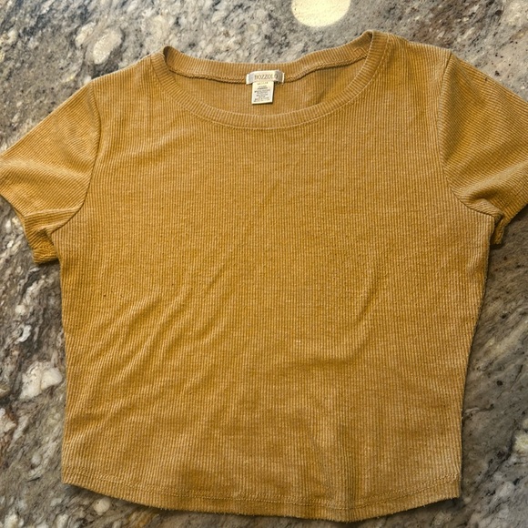 Medium yellow crop top bozzolo - Picture 1 of 1